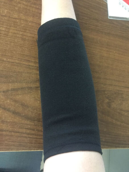 运动护肘D&M运动护肘男女防护篮球羽毛球网球肘保暖721一只装黑色为什么买家这样评价！功能真的不好吗？