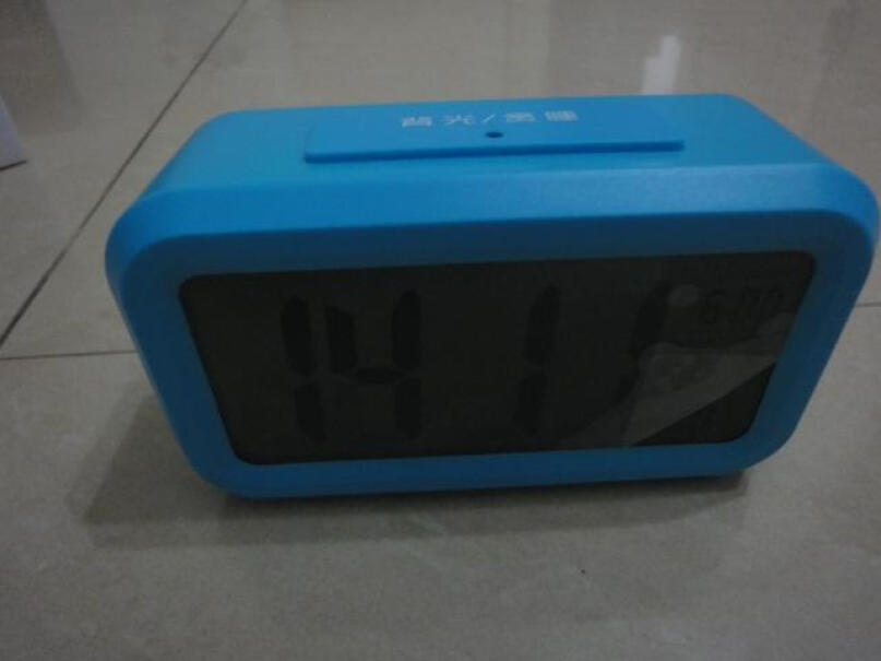 久久达钟表LED电子闹钟时钟可以调多个闹钟嘛？