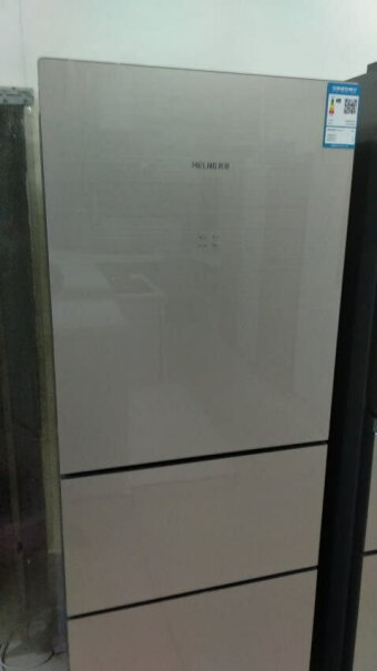 美菱MELING436升十字对开门冰箱打开门塑料味大吗？