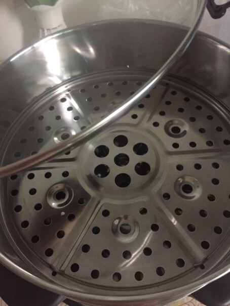 美的多用途锅电蒸锅用一次就有水垢，你们会吗？