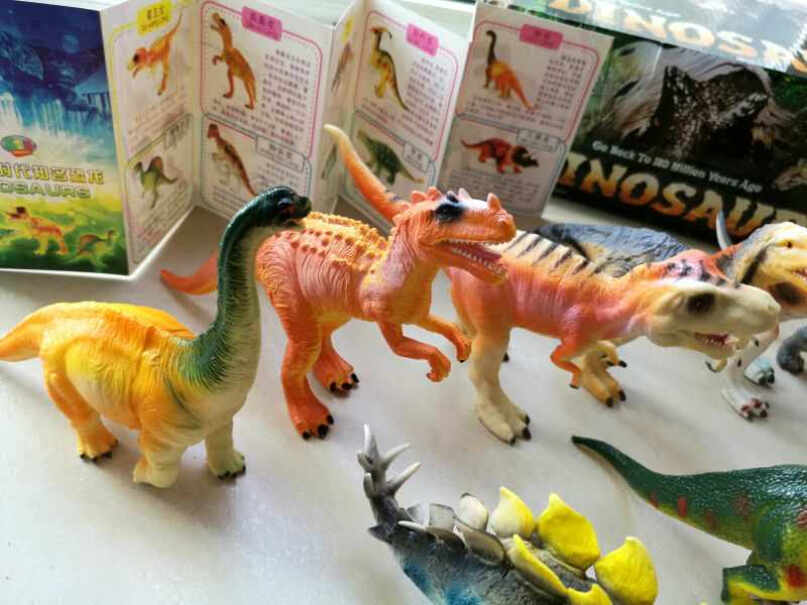 Gosnell恐龙玩具模型24只套装侏罗纪霸王龙动物仿真模型材料硬吗大概有多大？