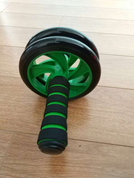 凯速静音型双轮健腹器腹肌轮健腹轮滚轮PR41绿色会不会把地板磨坏？