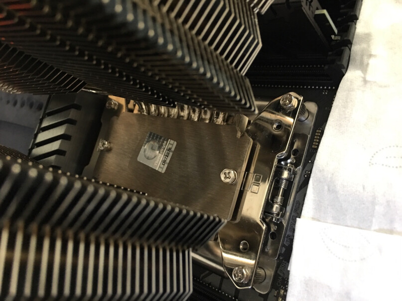 CPUAMD 锐龙7 2700X 处理器(r7)质量值得入手吗,要注意哪些质量细节！