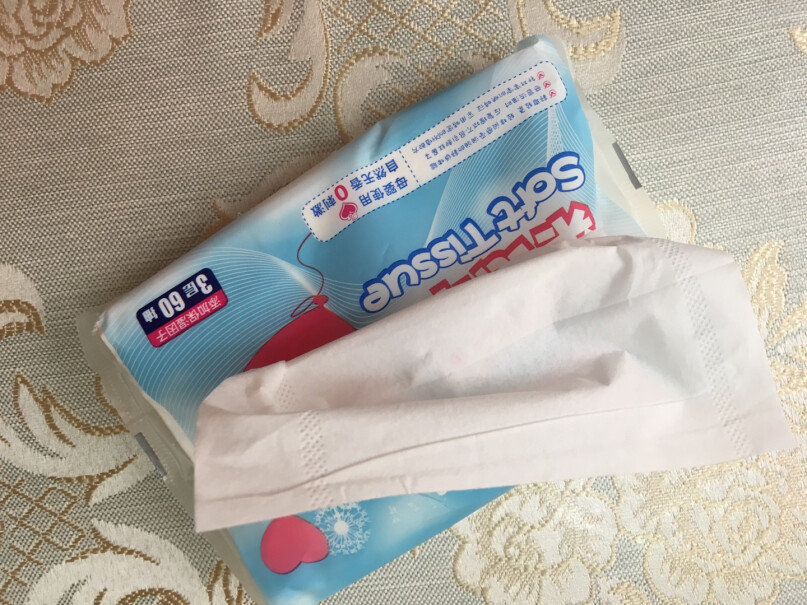 凯儿得乐caredaily婴儿护肤手口柔纸巾箱装整箱这个和洁柔lotion的那个好？