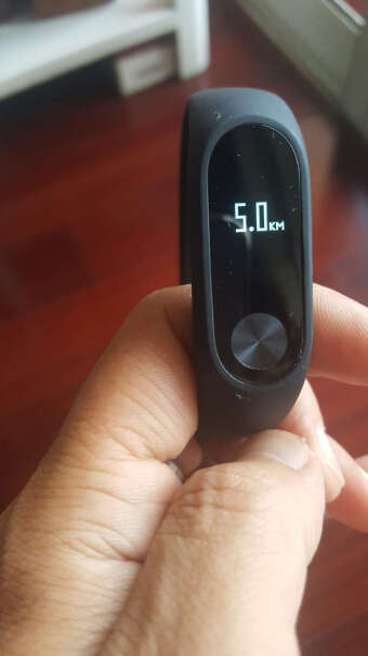 小米手环4 NFC你们买回来的时候有没有充电线？