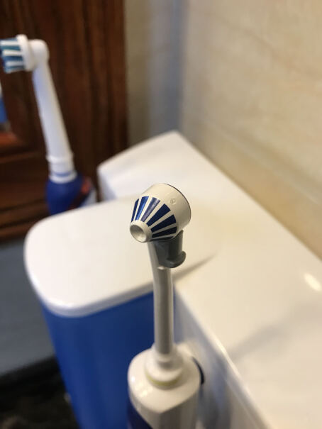 欧乐B电动冲牙器成人口腔护理洗牙器水牙线洗牙机OC20刷牙过程中会有停顿现象吗？