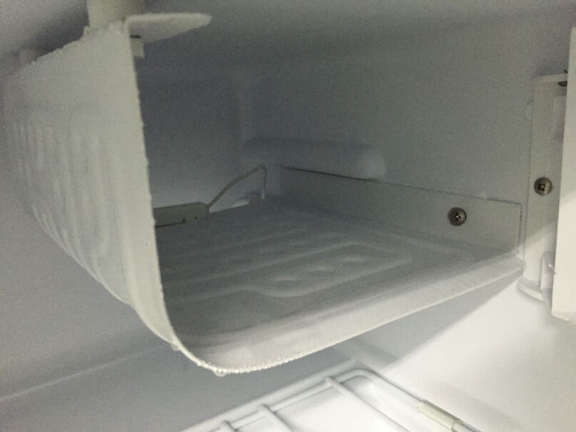 奥马Homa118升迷你冷冻室可以制冰块的吗？