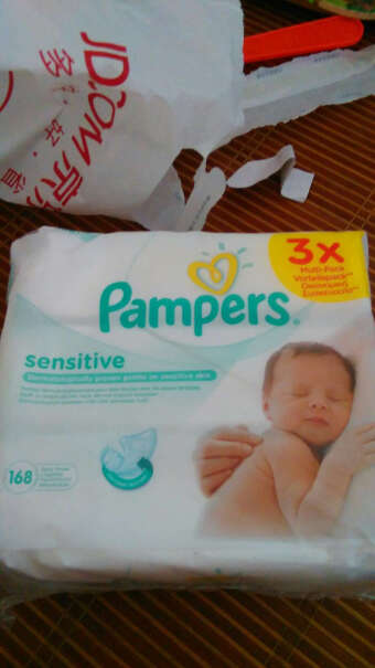 帮宝适敏感肌肤婴儿湿巾湿巾是抽取式的吗？