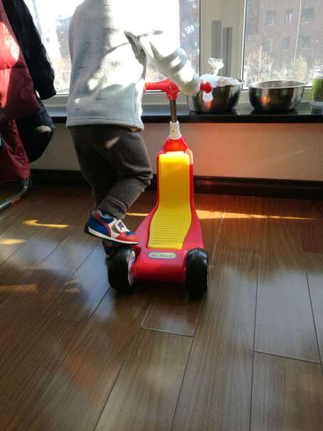 儿童滑板车纽奇滑板车儿童脚踏三轮童车1-5岁男女孩玩具滑滑车测评大揭秘,优缺点质量分析参考！