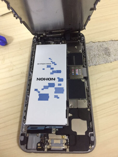 诺希苹果6电池有没有谁换了电池后电源键出问题啊？