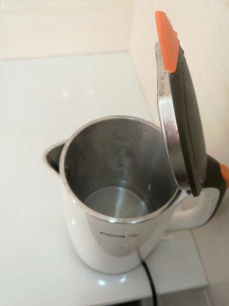 九阳烧水壶热水壶电热水壶开水煲煮水壶家用快壶304不锈钢你这个水壶怎么保的？