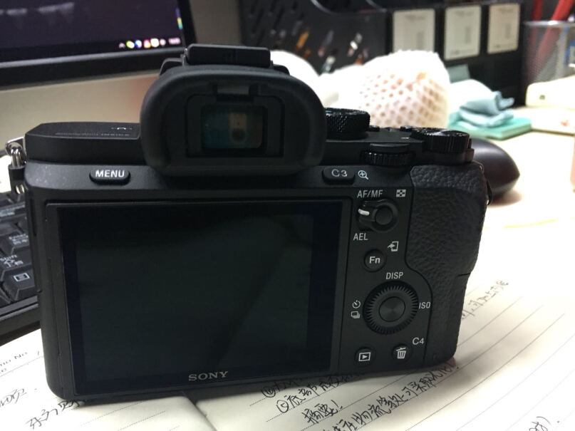 SONY Alpha 7 II 微单相机这个跟200d二代选哪个？