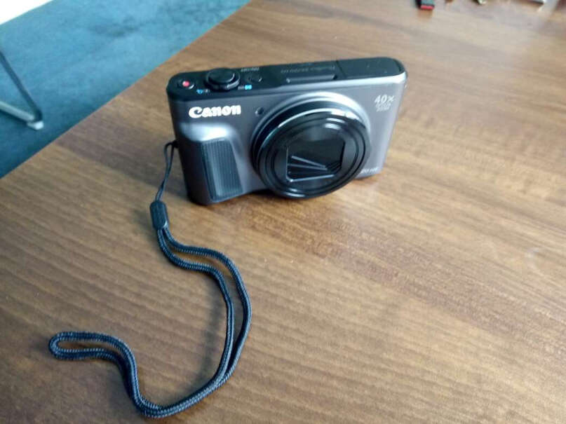 佳能PowerShot SX720 HS数码相机有内存卡吗？