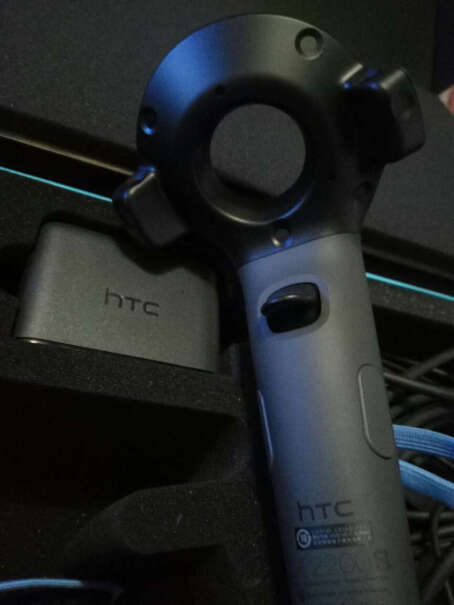 VR眼镜HTC VIVE VR眼镜套装哪个性价比高、质量更好,评测真的很坑吗？