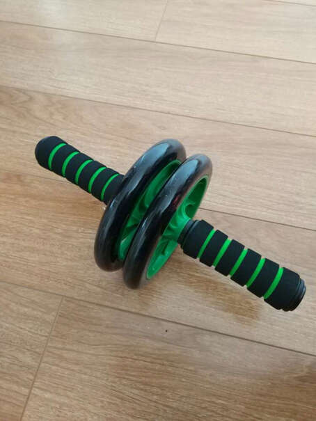 凯速静音型双轮健腹器腹肌轮健腹轮滚轮PR41绿色会不会把地板磨坏？