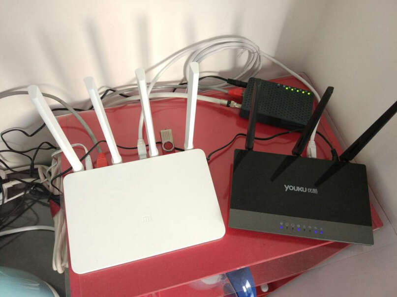 小米wifi放大器prowifi信号增强器在房间用笔记本连无线网信号2格，把它插在房间里，能改善信号强度吗？