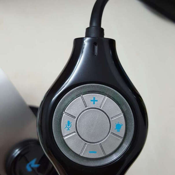 西伯利亚T19游戏耳机头戴式有刺啦刺啦的声音怎么设置，有知道的朋友吗？