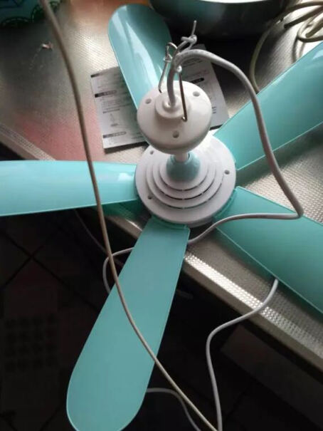 赛亿小吊扇蚊帐扇内非遥控学生宿舍床上大风力电风扇手机充电线能用吗？