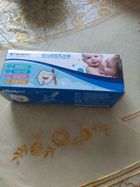 樱舒婴儿牙刷儿童牙刷硅胶训练阶段宝宝软毛幼儿牙刷1-2-3岁你好，这款牙刷16个月的小孩可以刷麽？