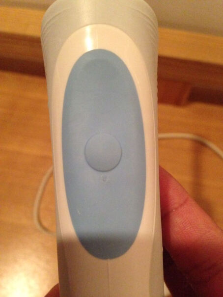 欧乐B电动牙刷成人小圆头牙刷充电式D12亮杰型请问这个是旋转还是震动的？