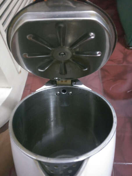 九阳烧水壶热水壶电热水壶开水煲煮水壶家用快壶304不锈钢是铜芯还是铝芯？