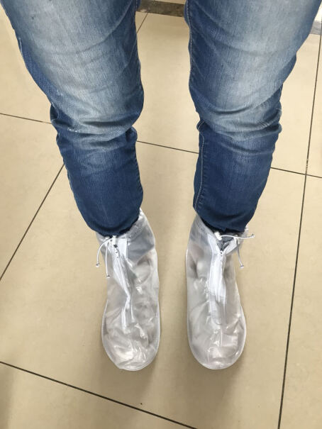 捷昇JIESHENG儿童雨鞋套加厚雨靴平底男女童防滑雨靴套高跟鞋能用吗？
