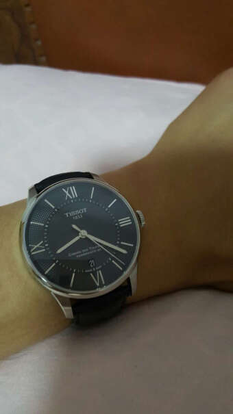 天梭TISSOT瑞士手表杜鲁尔系列皮带机械男士经典复古手表你们表后盖的二维码扫的出来吗？