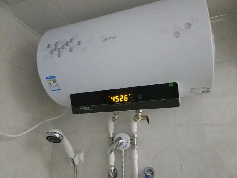 美的60升电热水器无线遥控怎么热水时有时无不出热水？