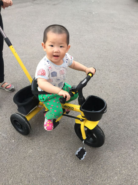 乐卡儿童三轮车便携可折叠童车滑行平衡车三合一TINY有没有送工具？
