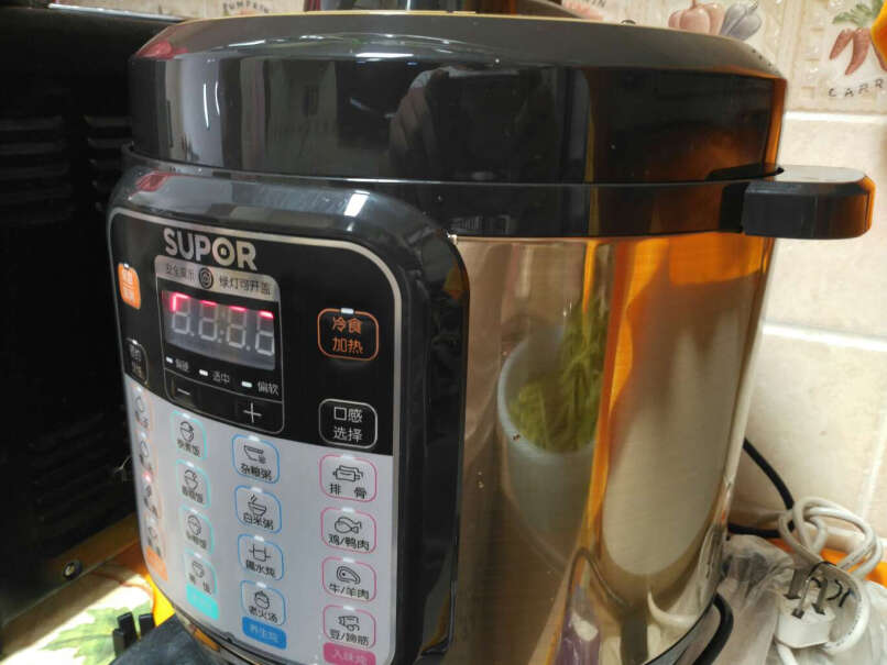 苏泊尔电压力锅蒸煮多用煮一次耗电多少？