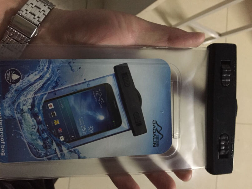 JAJALIN手机防水袋防水套5.7英寸的屏幕可以放吗？