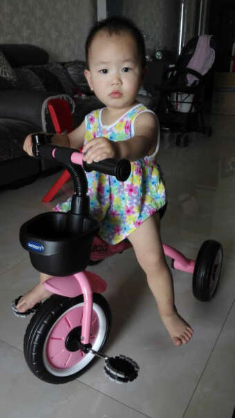 乐卡儿童三轮车避震脚踏车婴幼儿三轮儿玩具童车你们买的车头是360度旋转的吗？