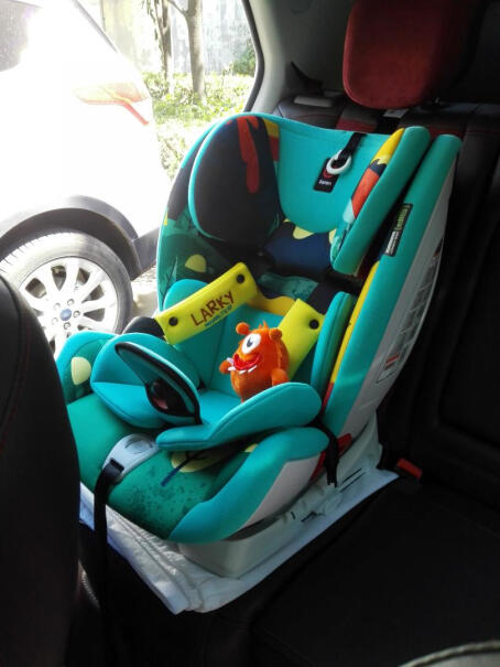 感恩儿童汽车安全座椅9个月-12岁宝宝座椅适合多大宝宝？