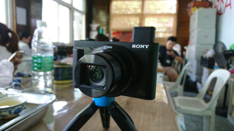 索尼DSC-HX60数码相机数码相机有触屏吗？