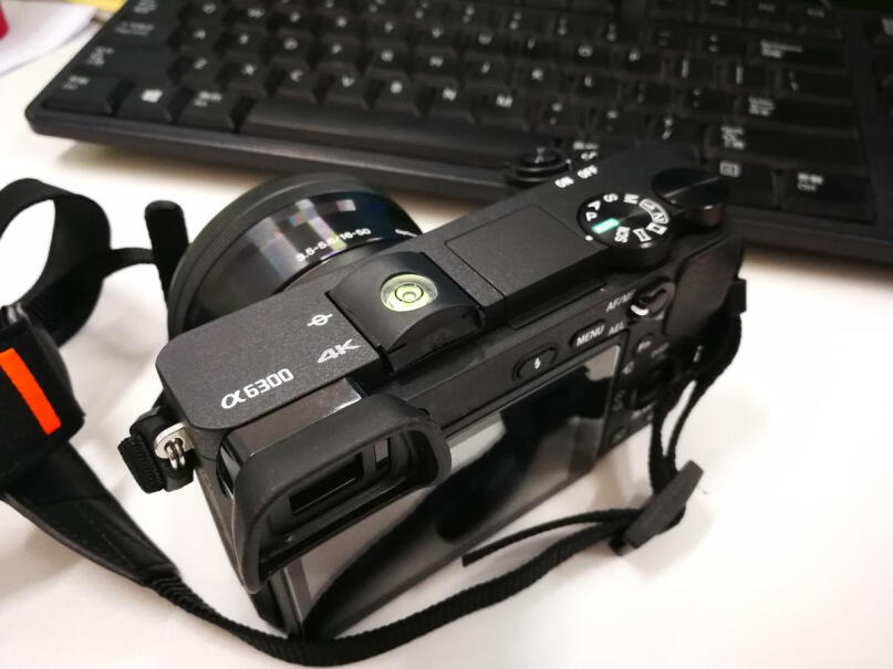 微单相机SONY ILCE-6400 Vlog微单相机内幕透露,怎么样？