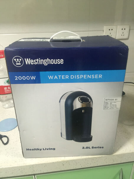 西屋台式速热迷你小型请问，这款饮水机需要特意注水到他的储水罐才行吧？