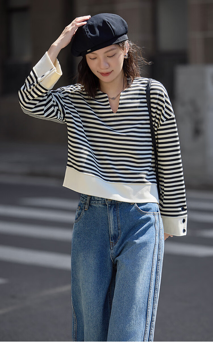 Dme Classic Black And White Color-Block Sweatshirt, Spring And Autumn Simple Design, Collar with Small V-Neck, Stylish Slit Desig 9