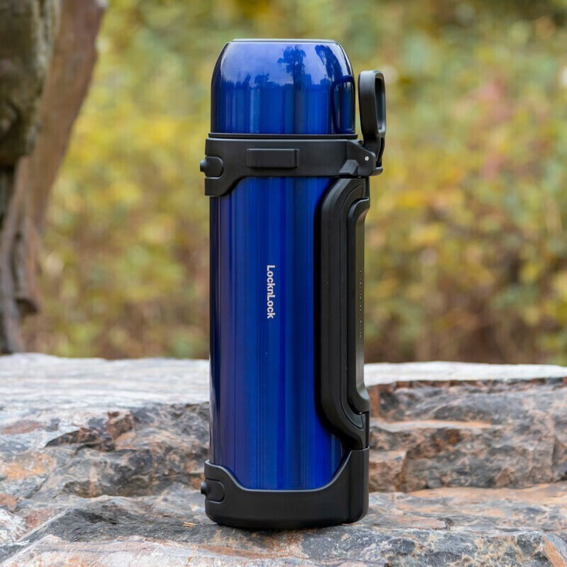 LOCK&LOCK Portable Insulated Bottle, Outdoor And Home Use, Car-Friendly Thermos, Large Capacity 1.8L for Men And Women, Blue, LHC1477BLU