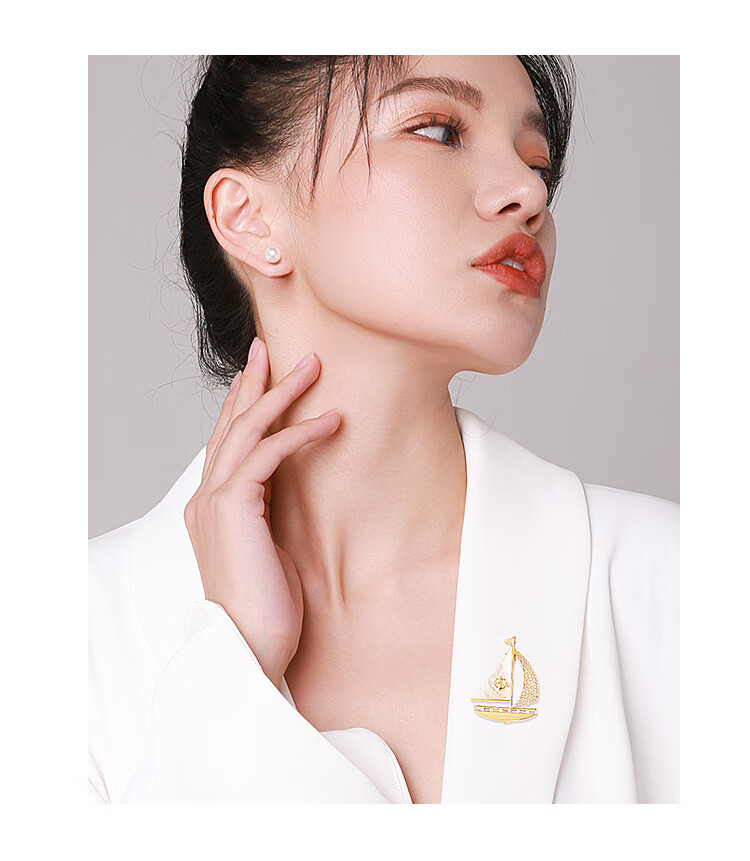 Qlady Sailboat Brooch, High-End Women's Brand Corsage, Light Luxury Sweater Suit Accessory, Anti-Exposure Pin, Mid-Autumn Festival Gift 1