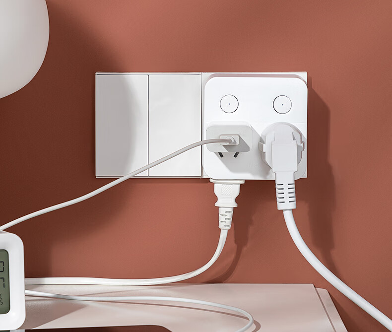 Deli 86-Type Conversion Plug/Adapter/power Converter/multi-Outlet Split Control One-To Converter Plug Suitable for Bedroom And Kitchen 18347 2