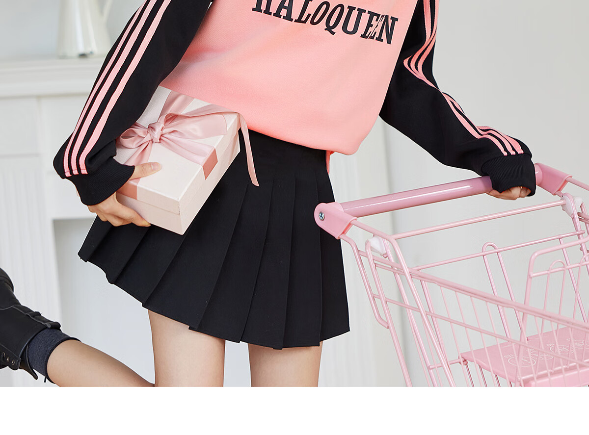 Halo Queen Women's Sweatshirt, Round Neck, Striped, Fashionable New Year Red, Casual Style, Loose-Fitting Top Jacket H143W1017 47