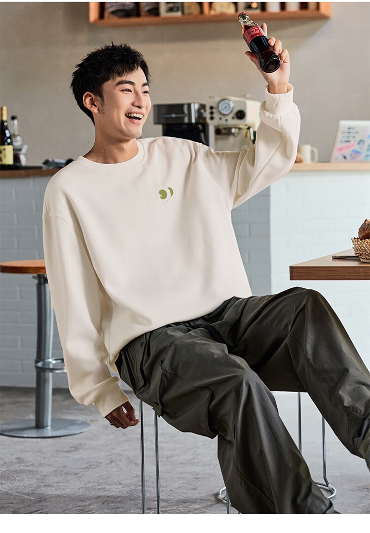 TonLion 2026 Autumn/Winter Men's Round Neck Fashionable Loose Long-Sleeve Sweatshirt, Versatile And High-End 1