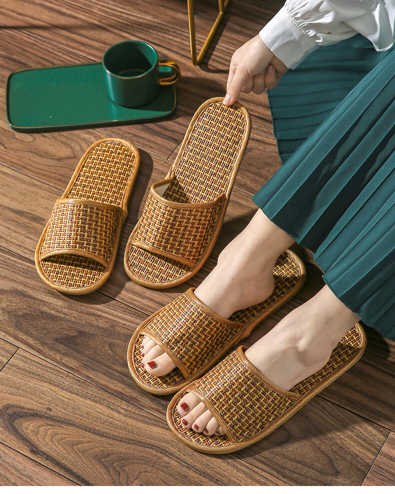 FOOTOPPO Bamboo Rattan Summer Slippers Men Indoor Woven Bamboo Rattan Slippers Women Summer Bamboo Rattan Woven Slippers for Men 1