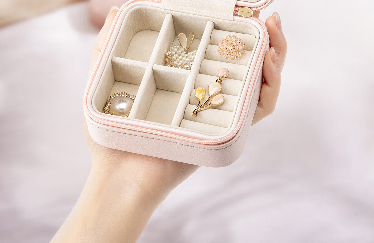 VLANDO Portable Travel Jewelry Box, Compact Storage Case for Women's Accessories, Dustproof Birthday Gift for Girlfriend [Without Mirror] 10