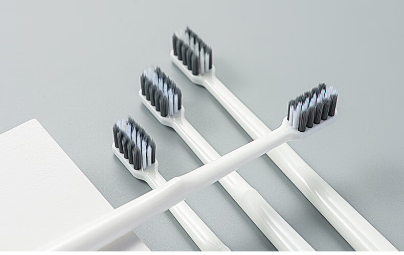 Shenqiyashua Adult Toothbrush with Soft Bristles for Men, Efficient Oral Cleaning Adult Toothbrush Family Value Pack, 4 Pieces 10