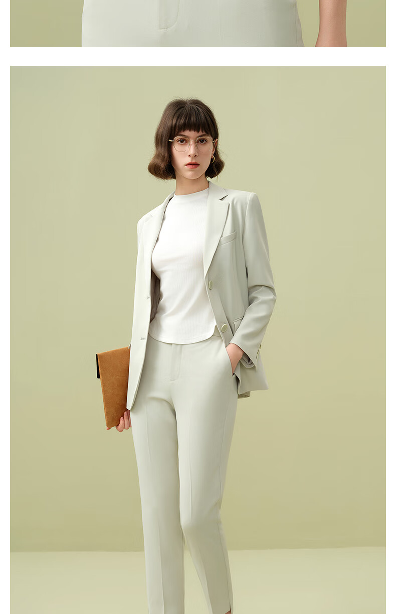 MONTAGUT Modal Cotton Undershirt for Women, Slim-Fit Thin Short-Sleeve White Top, Stylish Basic Base Layer for Autum 25