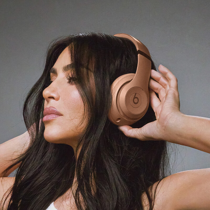 Beats Studio Pro Wireless Bluetooth Noise-Cancelling Headphones [Gift] Compatible with Apple And Android Devices, Dune