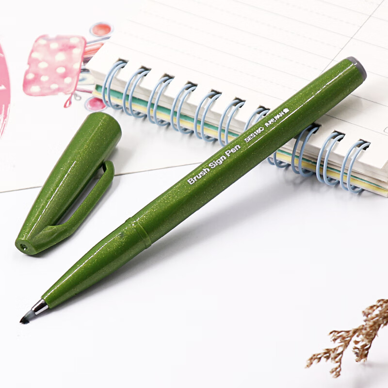 Pentel Colorful Soft-Tip Gel Pen, Elastic Tip Water-Based Pen Touch for Journaling, Letters And Cards, SES15C Pine Gree