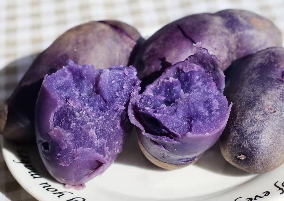 黑金刚紫土豆 农家马铃薯 黑洋芋头 土 黑色 5斤黑土豆小果【图片