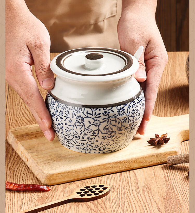BJ Ceramic Large Capacity High-Temperature Resistant Seasoning Jar, Lard Container, Chili Pepper Jar, Chinese-Style Lard Bowl + Spoon, 700ml 4